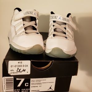 Jordan retro (Columbia)